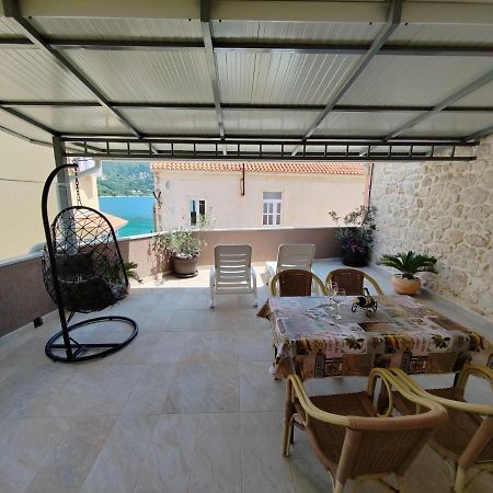 Apartments Turan Centrally Located With Free Parking 이그라네 외부 사진