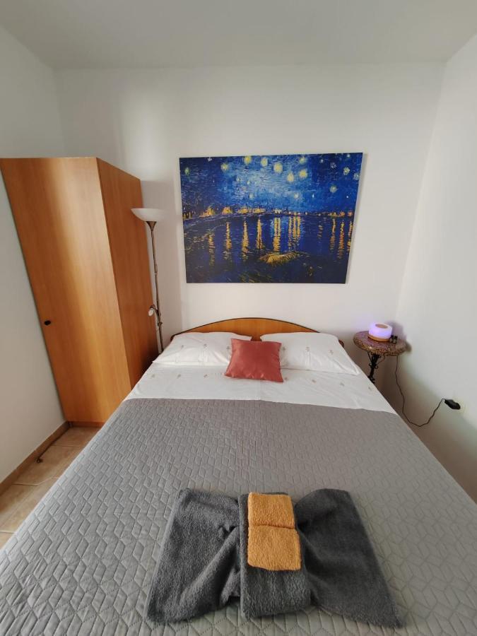 Apartments Turan Centrally Located With Free Parking 이그라네 외부 사진