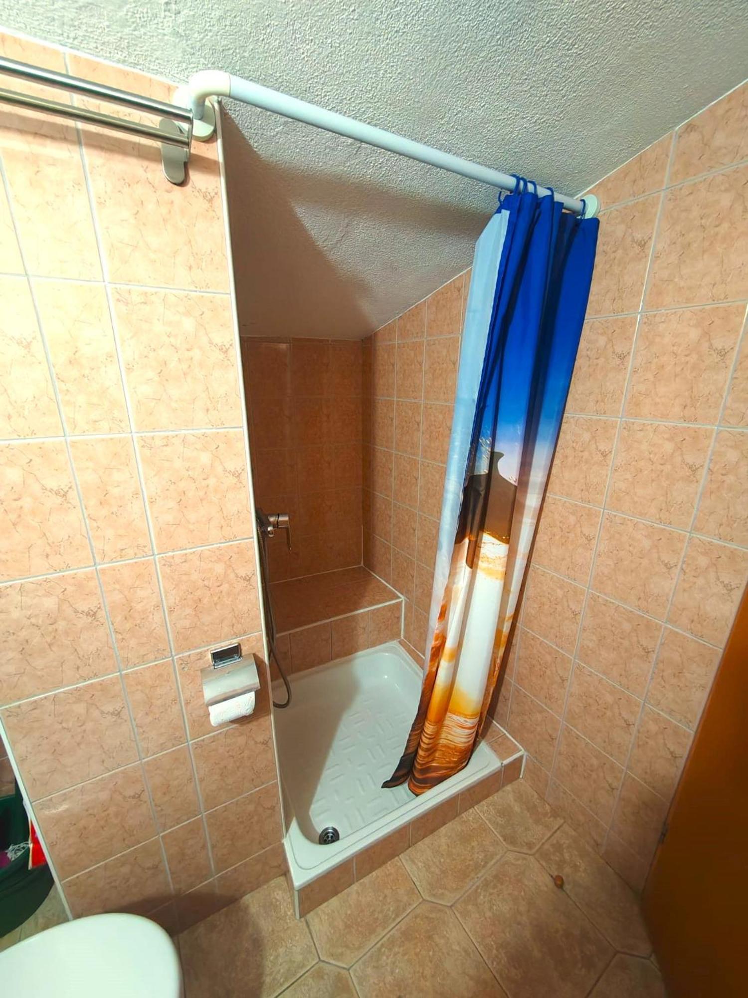 Apartments Turan Centrally Located With Free Parking 이그라네 외부 사진